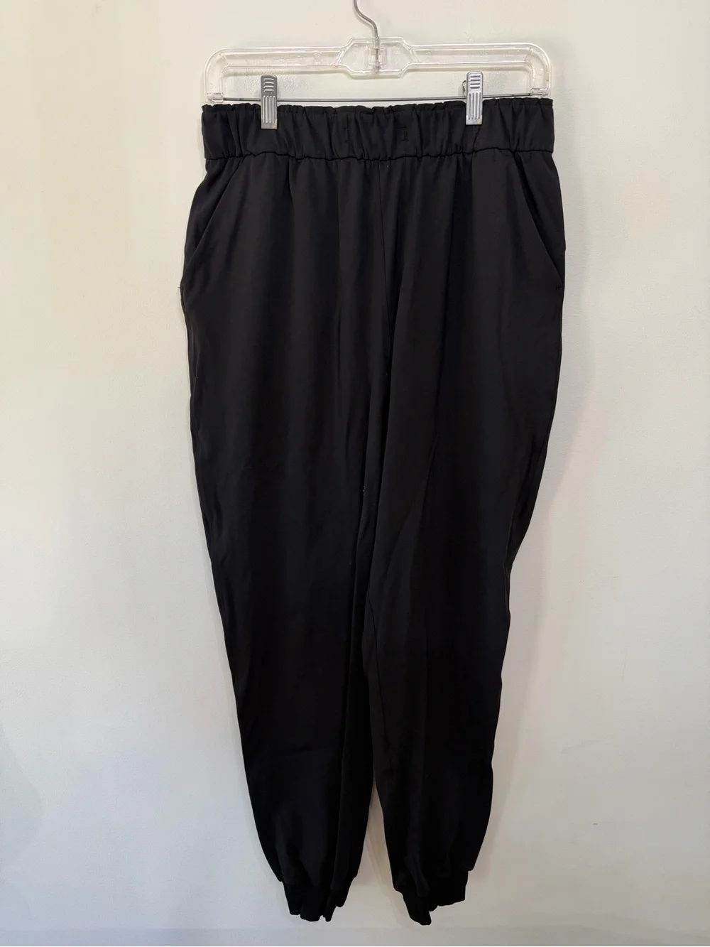 Lululemon Keep Moving Luxtreme Jogger Sweat Pants Black Athleisure Women’s 8